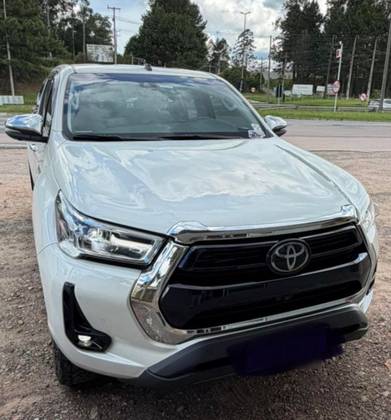 TOYOTA HILUX 2.8 D-4D TURBO DIESEL CD SRX 4X4 AUTOMÁTICO